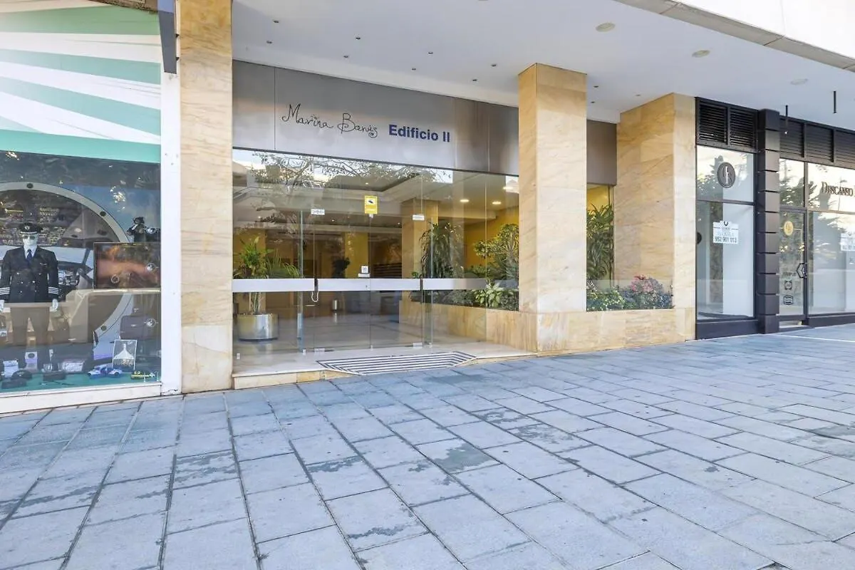 Apartamento Puerto Banús con Parking & piscina. Apartment Marbella Spain